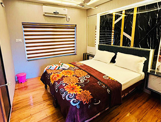 three bedroom premium houseboat